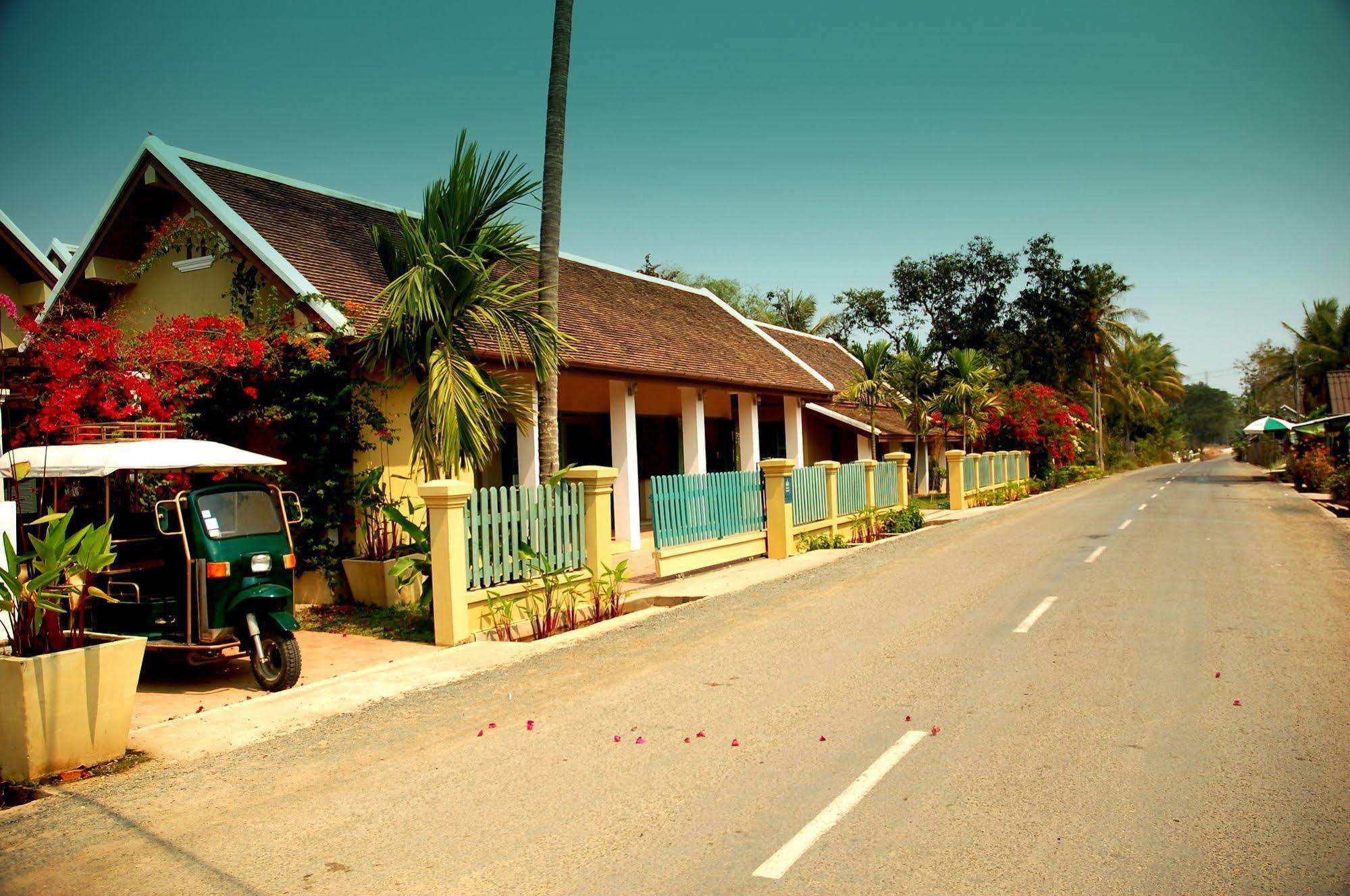 The Apsara Rive Droite Hotel Luang Prabang Exterior photo